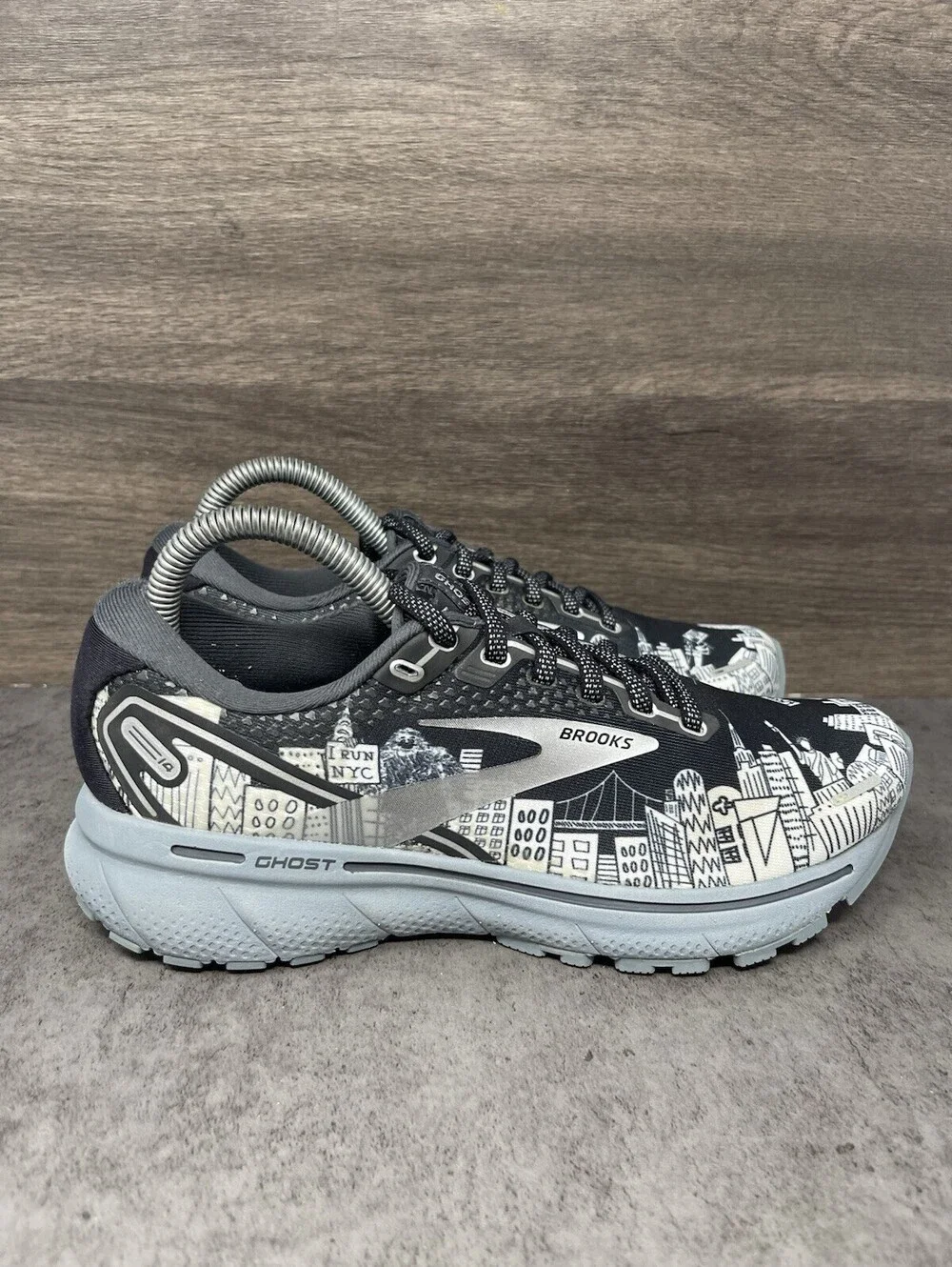 Brooks Ghost 14 NYC Marathon Womens Size 6 Black Gray Limited Running Shoes